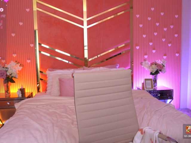 RoxyRayy, en vivo ahora en BongaCams