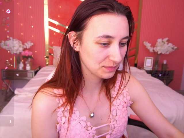 RoxyRayy live cam on BongaCams