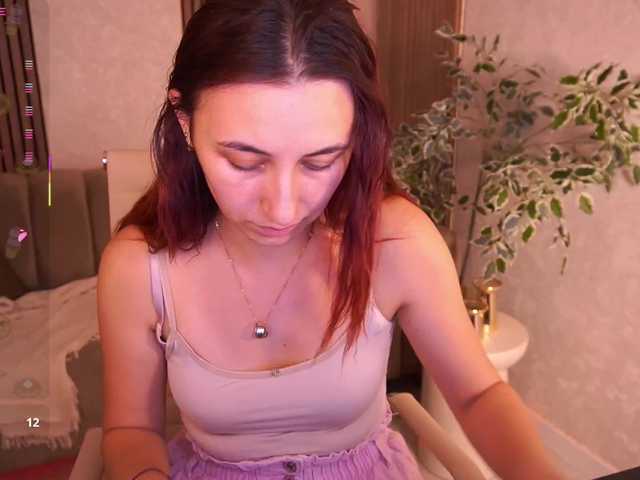 RoxyRayy live webcam show