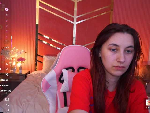 RoxyRayy live cam on BongaCams