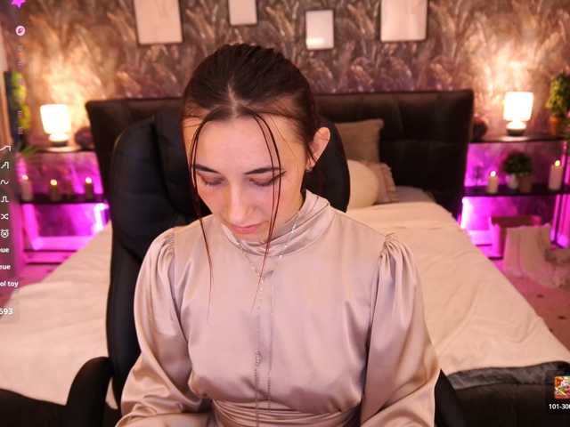 RoxyRayy, en directo ahora en BongaCams