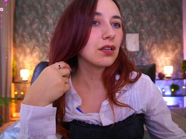 RoxyRayy live cam on BongaCams