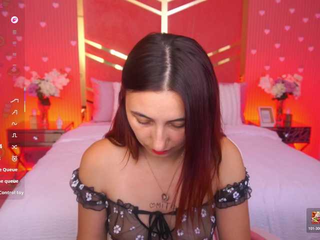 RoxyRayy live webcam show