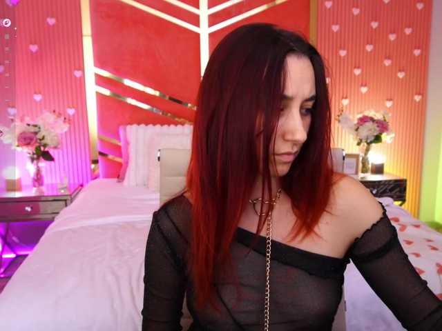 RoxyRayy live cam on BongaCams