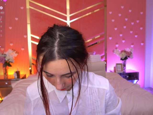 RoxyRayy live cam on BongaCams