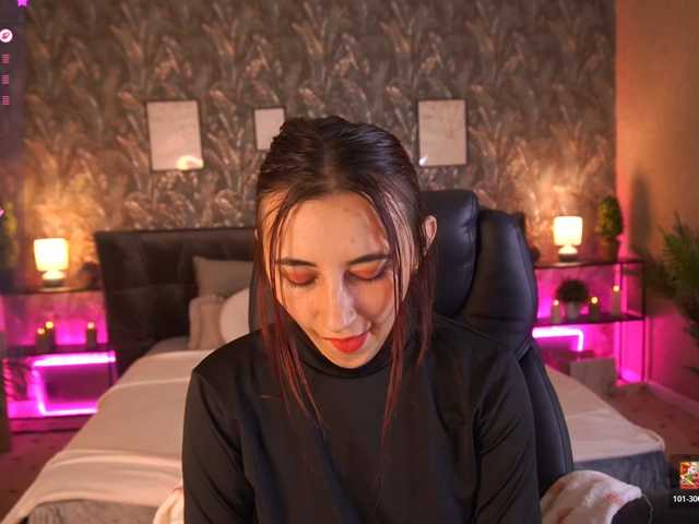 RoxyRayy live cam on BongaCams