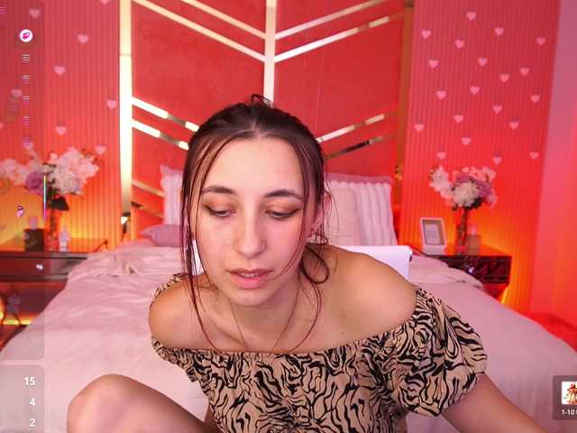 RoxyRayy live cam on BongaCams