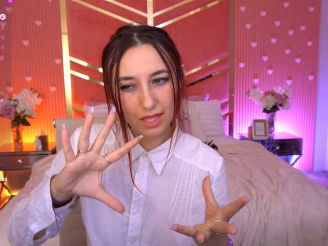 RoxyRayy live cam preview