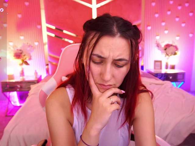 RoxyRayy live cam on BongaCams