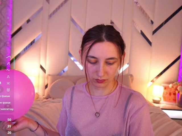 RoxyRayy live cam on BongaCams