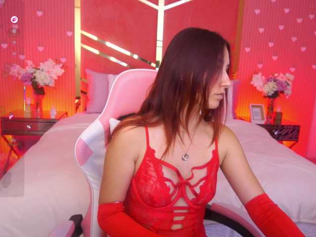 RoxyRayy live cam on BongaCams