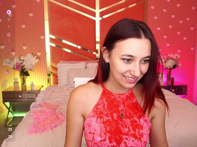 RoxyRayy live cam on BongaCams
