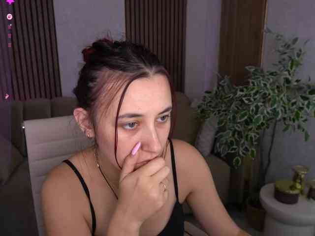 RoxyRayy RoxyRayy
