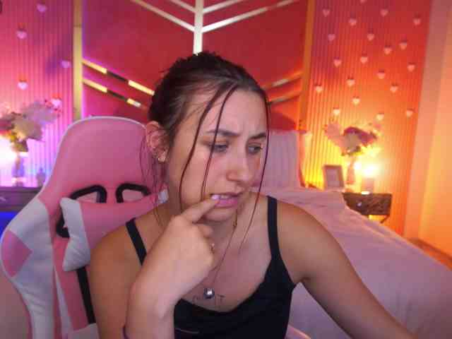 RoxyRayy webcam