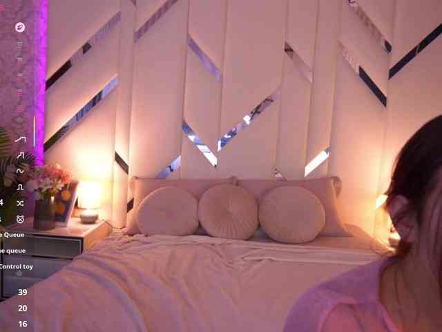 RoxyRayy webcam