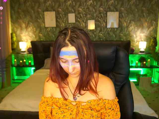 RoxyRayy - Girl 