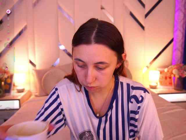 RoxyRayy webcam