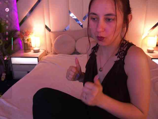 RoxyRayy webcam