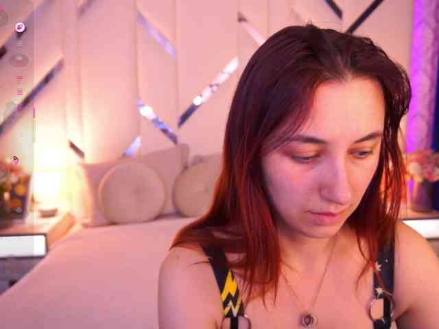 RoxyRayy webcam