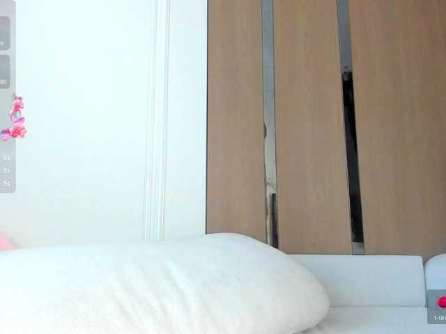 AnzuKim live webcam show