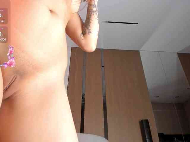 AnzuKim webcam