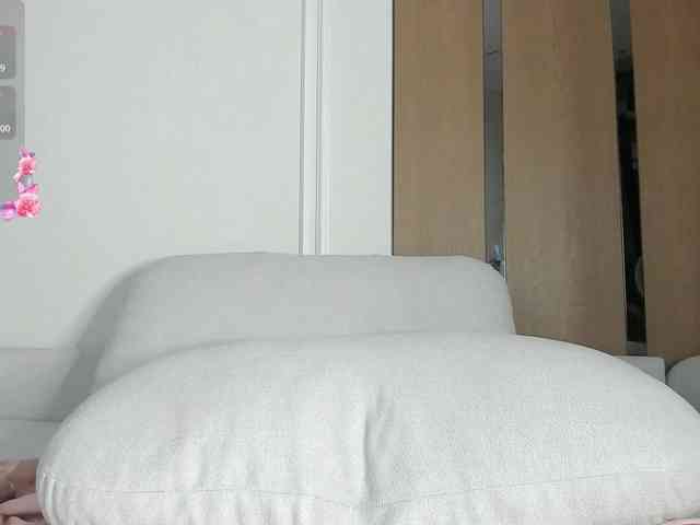 AnzuKim webcam
