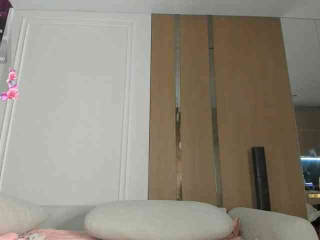 AnzuKim webcam