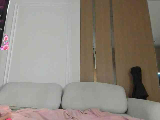 AnzuKim webcam