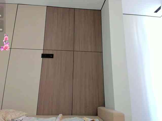 AnzuKim webcam