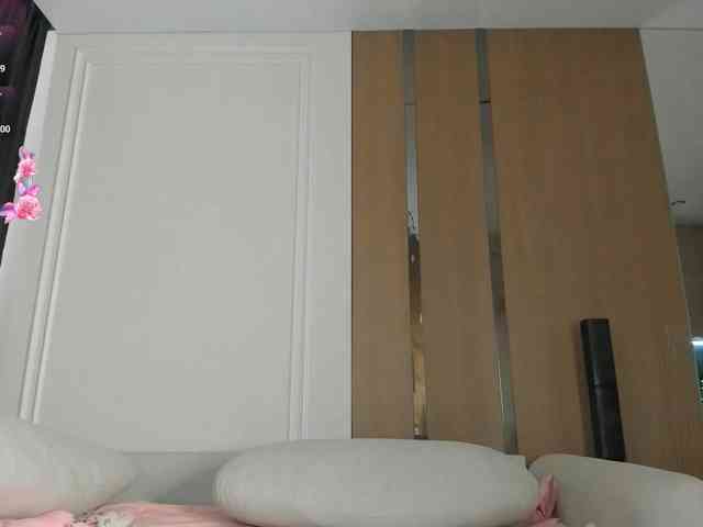 AnzuKim webcam