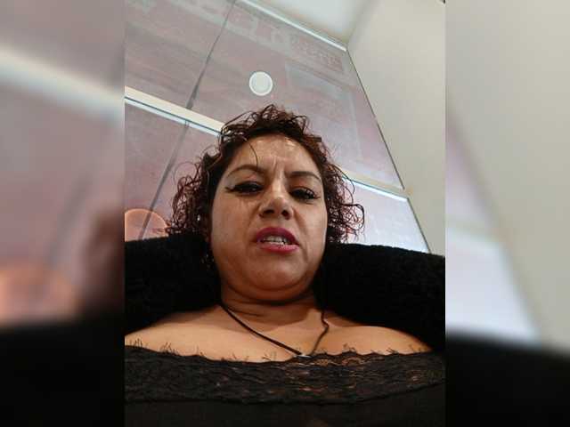 AlexaBrown12 – currently Offline
