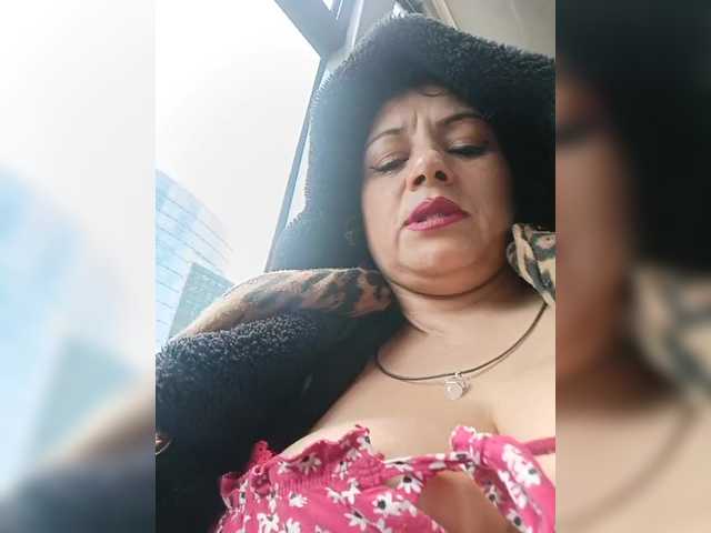 AlexaBrown12 live webcam show