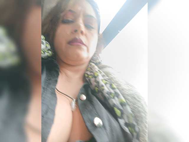 AlexaBrown12 live cam on BongaCams