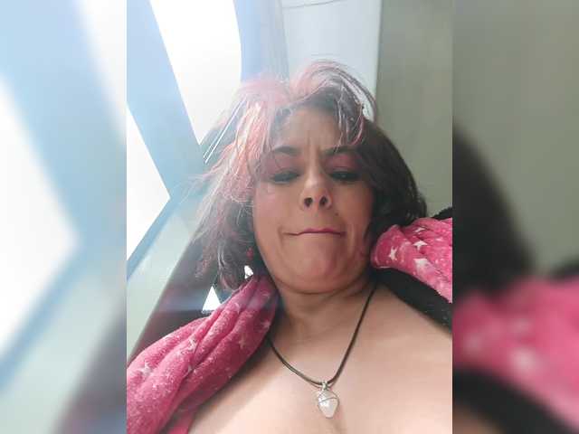 AlexaBrown12 live cam on BongaCams