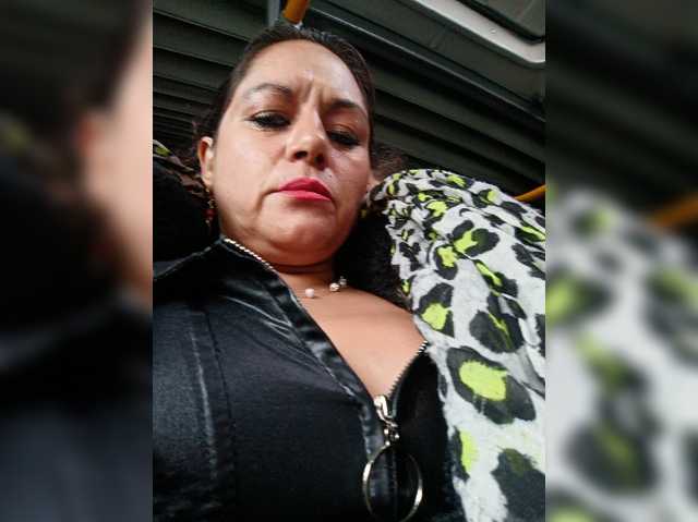 AlexaBrown12 live cam on BongaCams