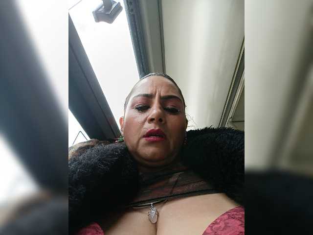 AlexaBrown12 live webcam show