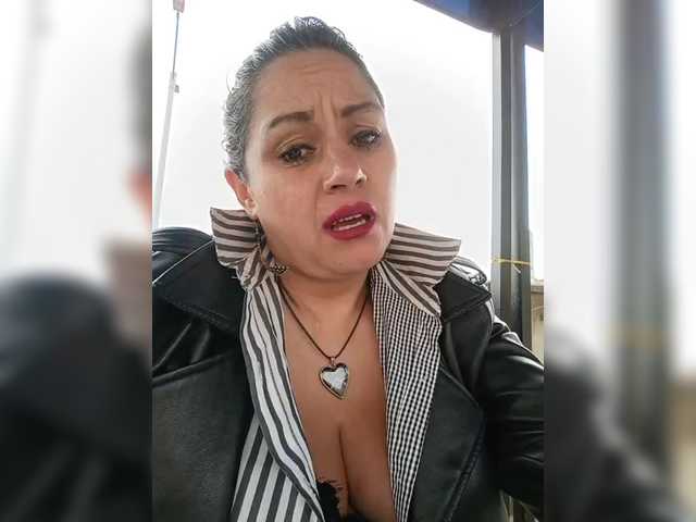 AlexaBrown12 live cam on BongaCams