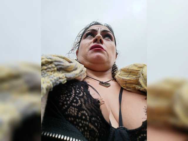 AlexaBrown12 live cam on BongaCams