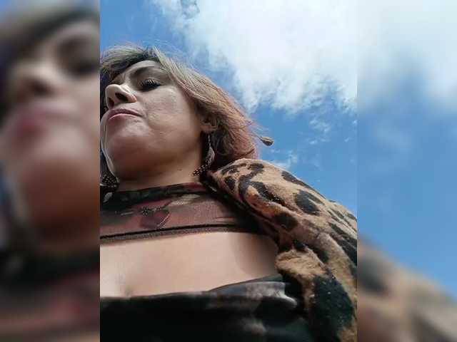 AlexaBrown12 live cam on BongaCams