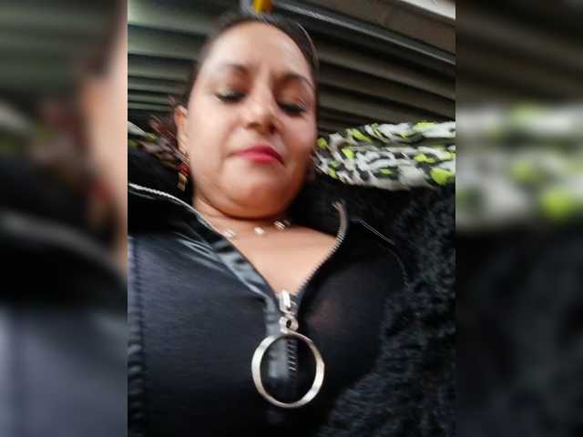 AlexaBrown12 live cam on BongaCams