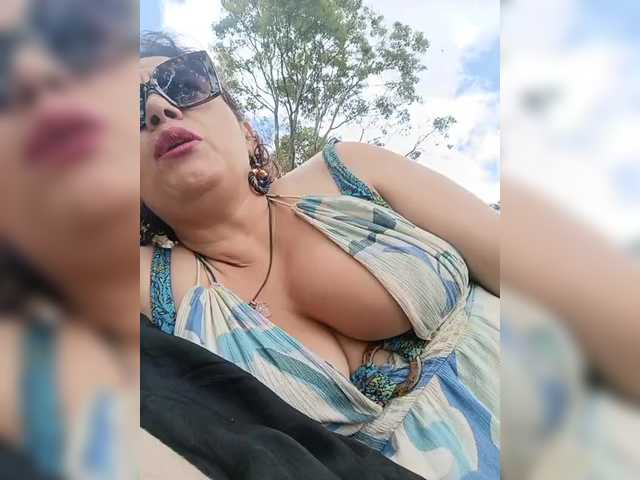 AlexaBrown12 live cam on BongaCams