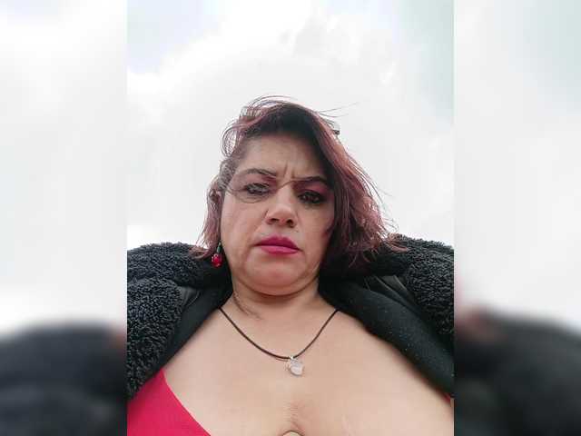 AlexaBrown12 live cam on BongaCams