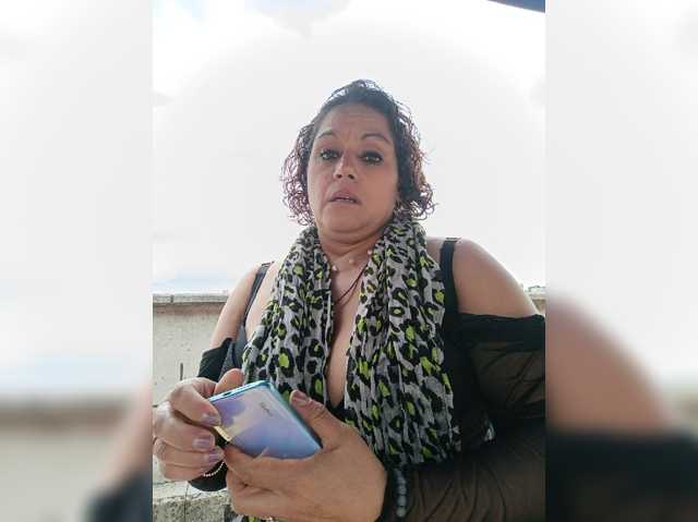 AlexaBrown12 live cam on BongaCams