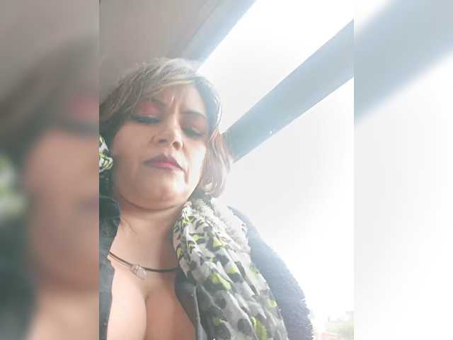 AlexaBrown12 live webcam show