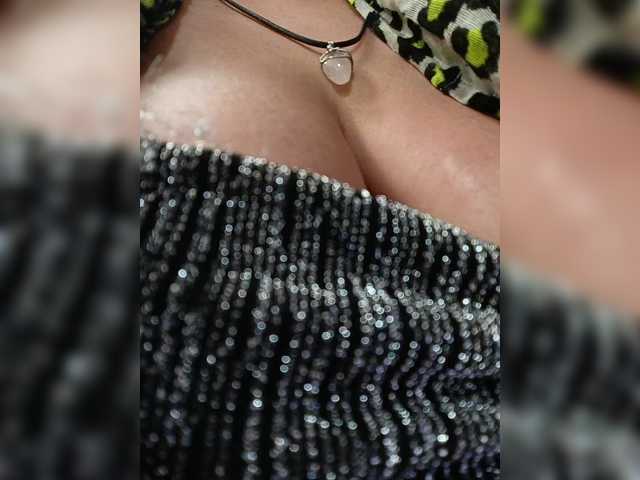 AlexaBrown12 live cam on BongaCams