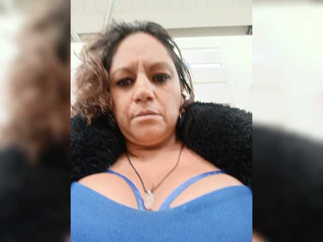 AlexaBrown12 live cam on BongaCams