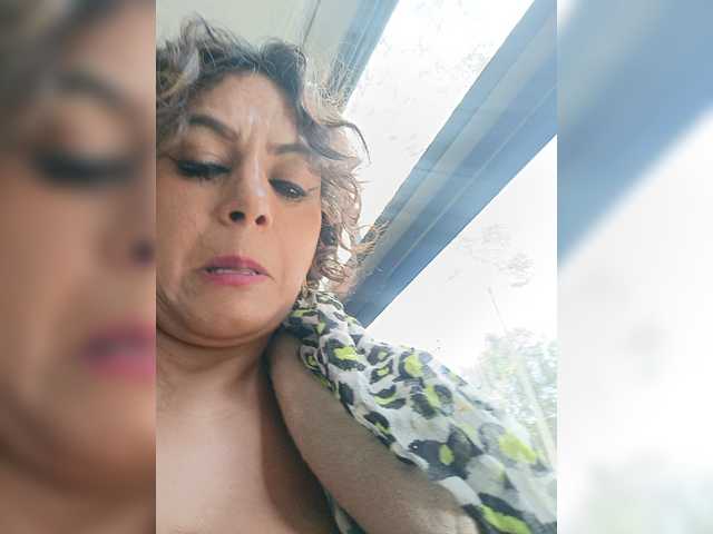 AlexaBrown12 live cam on BongaCams