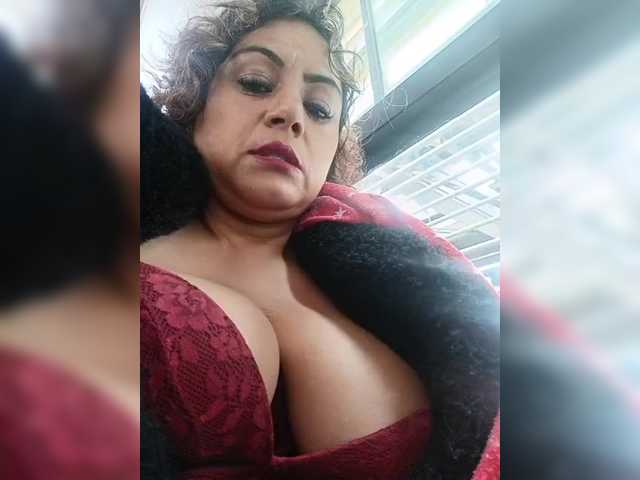 AlexaBrown12 live cam on BongaCams