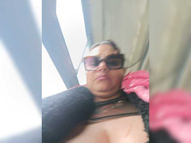 AlexaBrown12 live cam preview