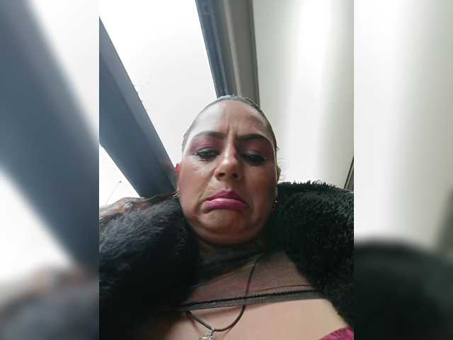 AlexaBrown12 live cam on BongaCams